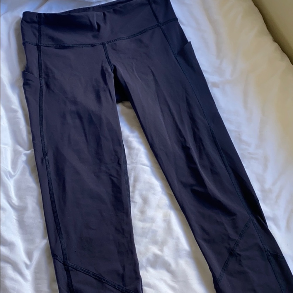 Lululemon leggings in dark blue🥶